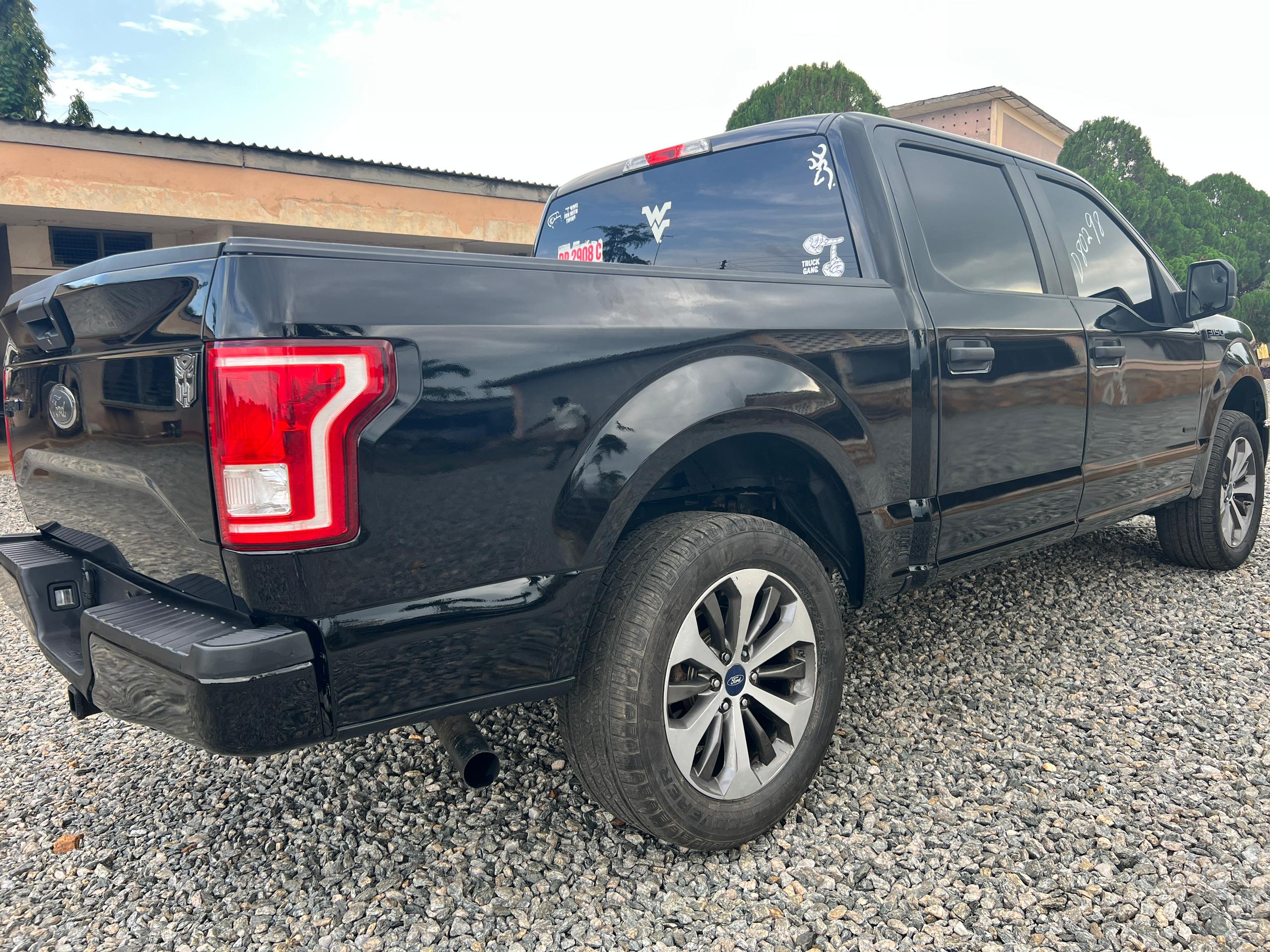2017 Ford F150 (Black) 2.7 Turbo